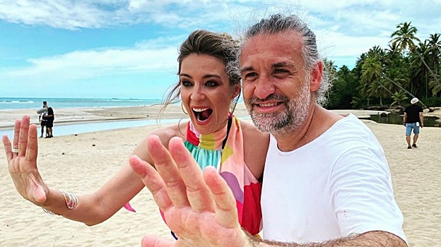 Juanra junto a Sandra Barneda, presentadora del formato