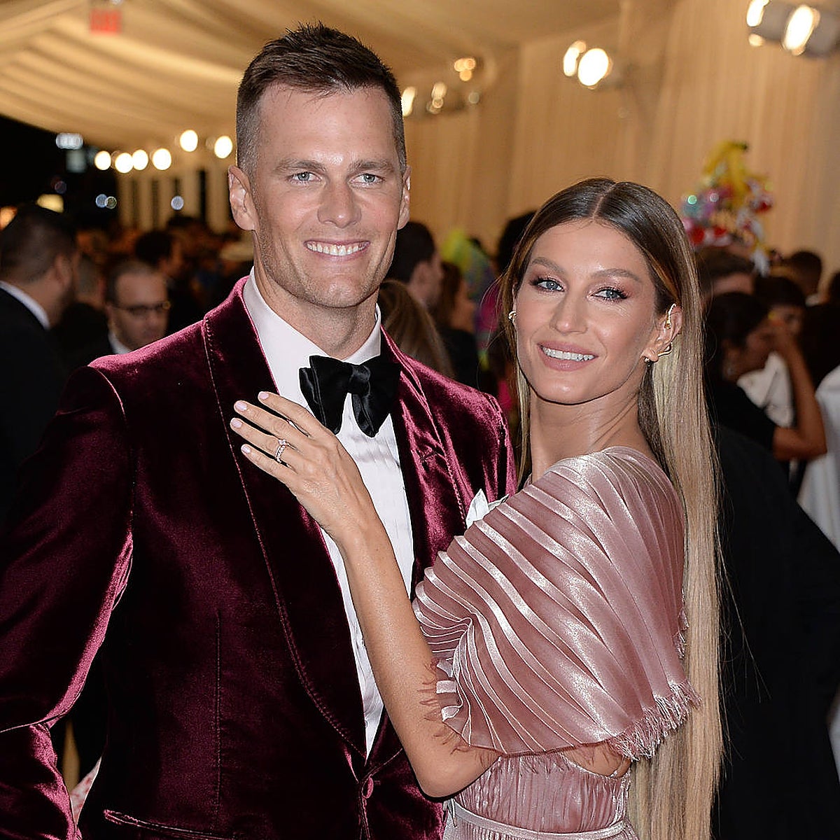 Tom Brady y Gisele Bundchen contratan abogados para divorciarse