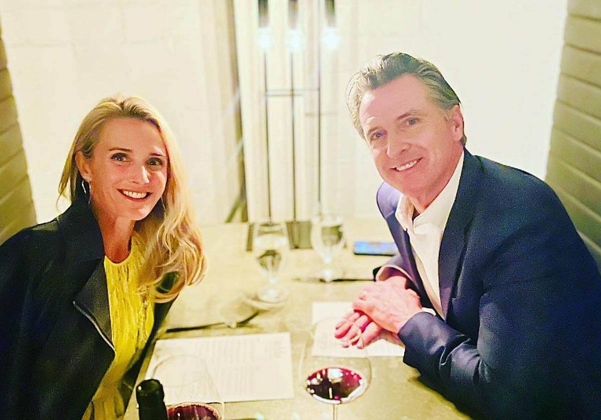 Jennifer Siebel Newsom, junto a su marido, Gavin Newsom