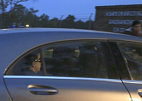 Imagen secundaria 1 - Enfrentada, traicionada y aislada: la vida de Isabel Pantoja cuando se cumplen ocho años de su ingreso en prisión