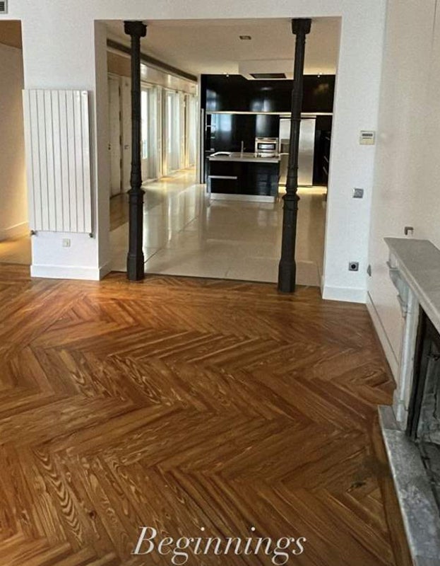 El salón y la cocina de la nueva casa de Íñigo Onieva