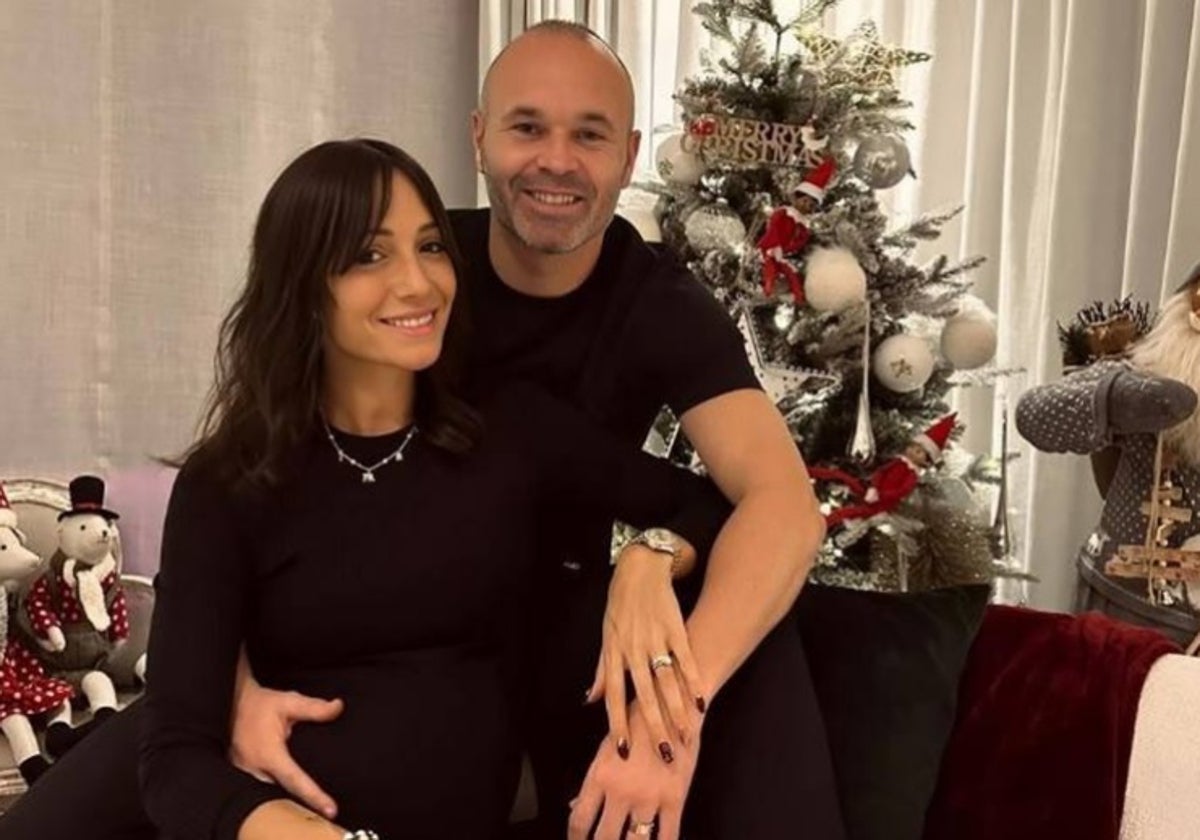 Andrés Iniesta y su mujer Anna Ortiz