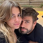 Gerard Piqué y Clara Chía, más unidos que nunca, acuden a una cita igual vestidos