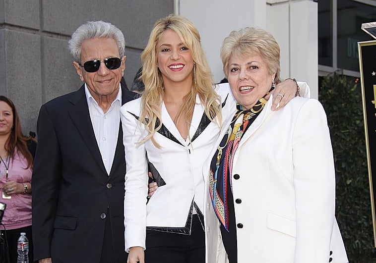 Los padres de Shakira abandonan por fin España