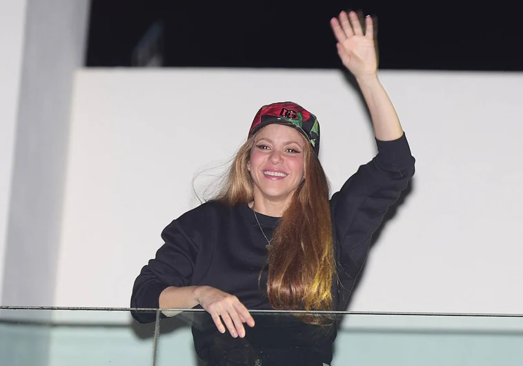 «Shakira se lleva hasta los árboles»: Las fotos de la mudanza de Barcelona a Miami
