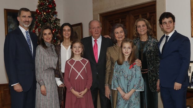 Froilán con su familia en una imagen de archico