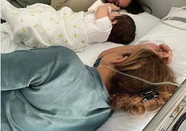 Tremendo susto en la familia Flores: la hija de Elena Furiase, ingresada en el hospital con tan solo nueve meses
