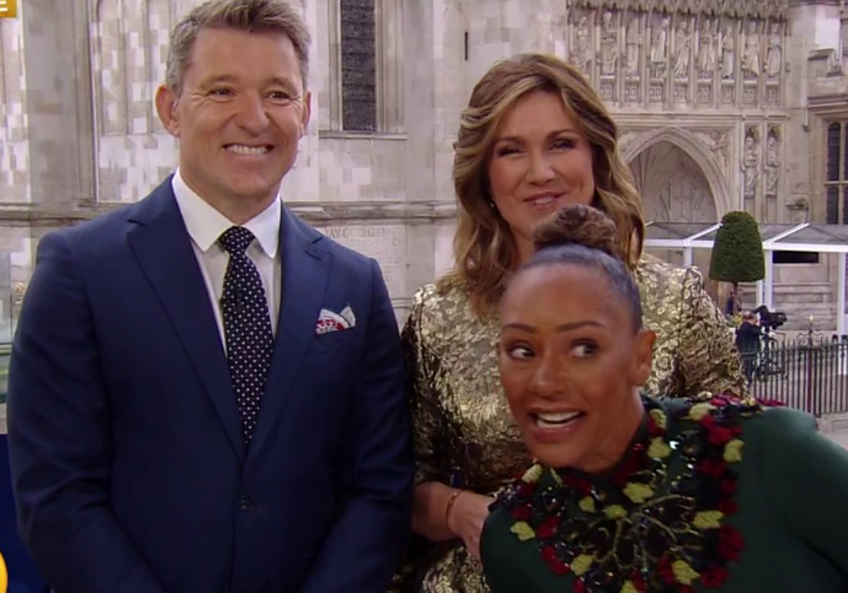 Mel B irrumpiendo en el directo