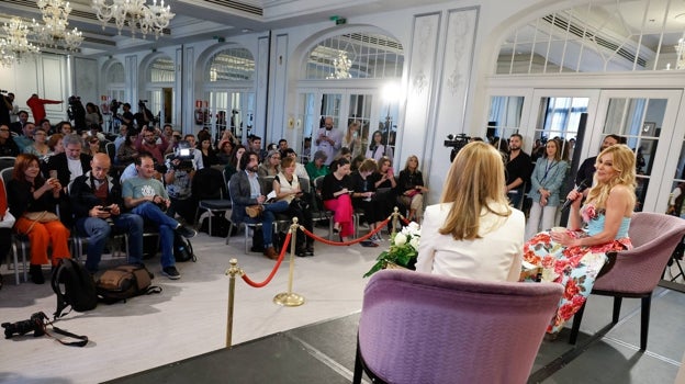 Durante la presentación del libro de Ana Obregón