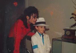 El supuesto abuso infantil de Michael Jackson a Wade Robson y James Safechuck lleva a juicio a Michael Jackson Productions