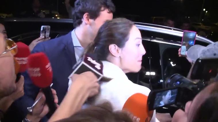 Tamara Falcó e Íñigo Onieva protagonizan un apasionado beso tras el éxito de su preboda