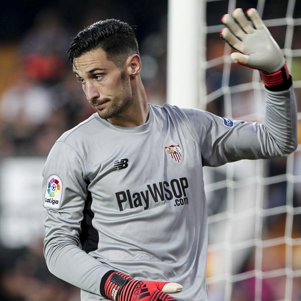 La razón por la que Sergio Rico deberá alargar su hospitalización