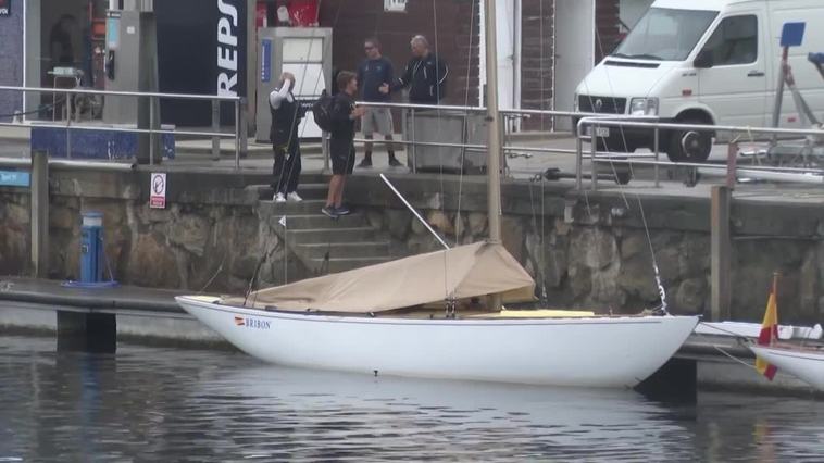 El rey emérito permanece en casa de Pedro Campos y no sale a navegar a causa de la lluvia