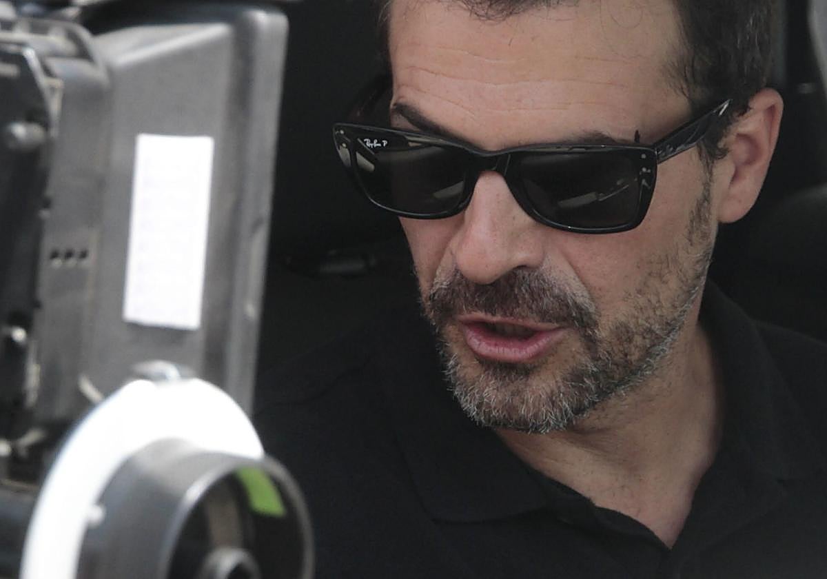 Rodolfo Sancho, durante el rodaje de la serie 'Mar de plástico'