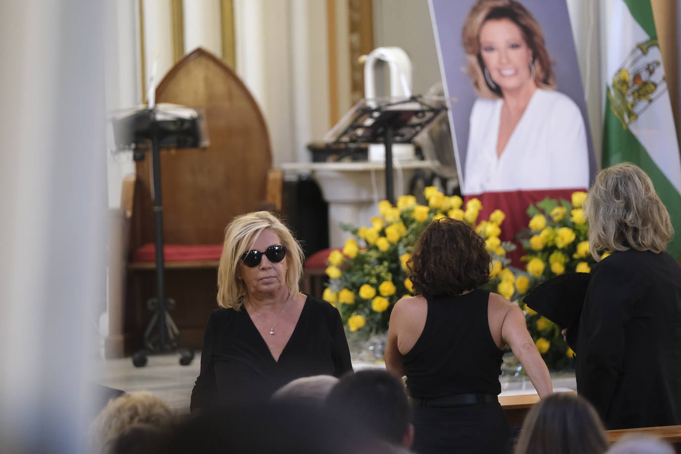 Carmen Borrego en el funeral de María Teresa Campos