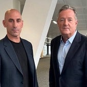 Despedido por inventarse noticias, escándalos y machismo... Así es Piers Morgan, el polémico entrevistador de Luis Rubiales