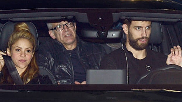 Sahkira junto a su expareja, Gerard Piqué, y su exsuegro, Joan