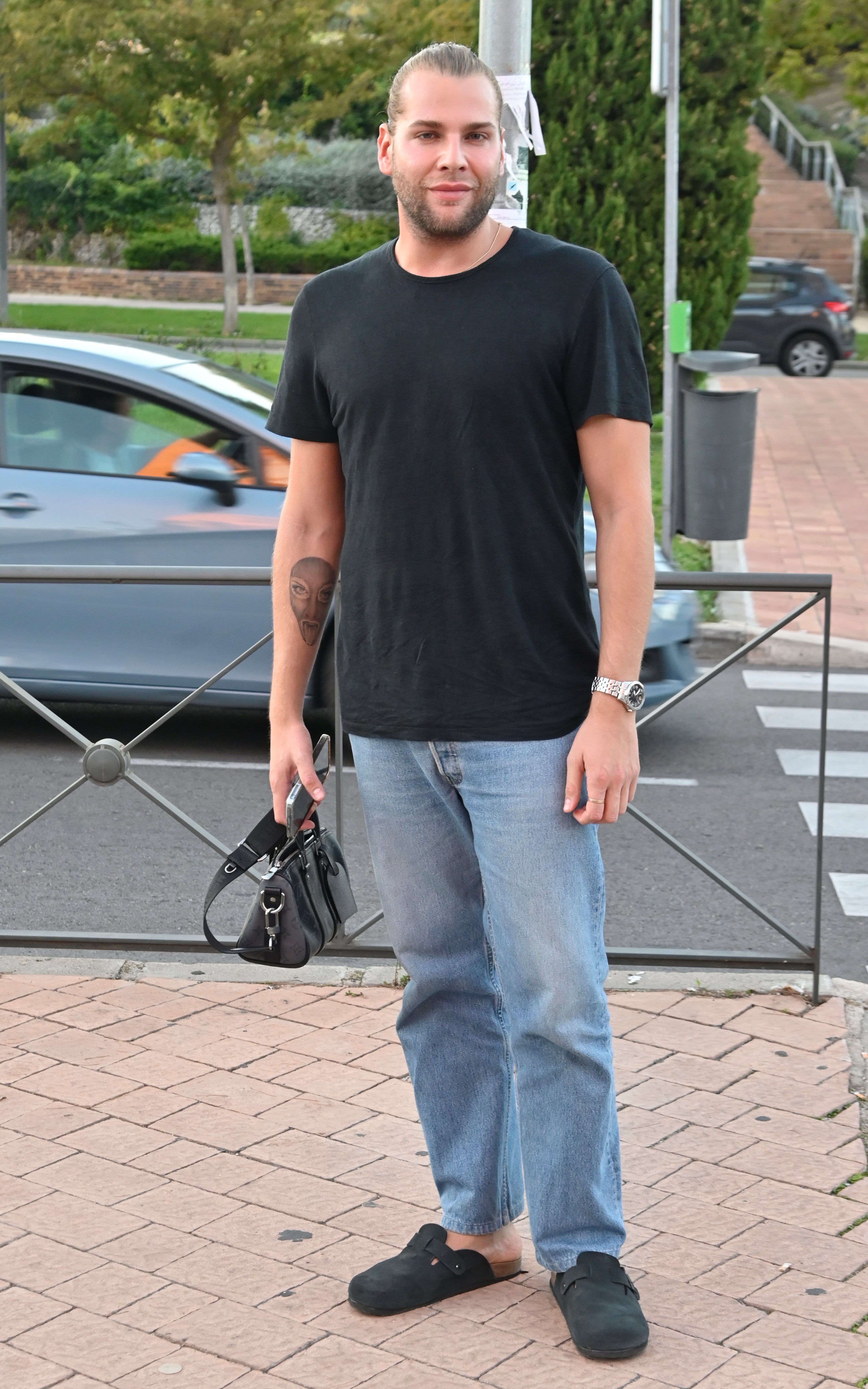 Eduardo Navarrete en el funeral de María Teresa Campos en Madrid