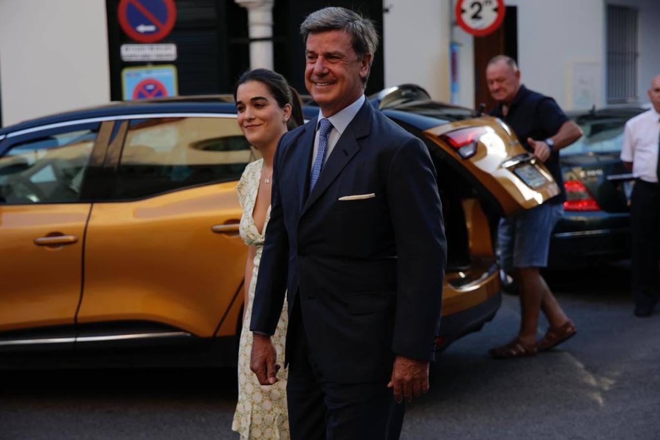 Llegada a San Román de Bárbara Mirjan Aliende y Cayetano Martínez de Irujo