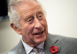 Carlos III, el monarca que huye de los palacios y se refugia en la naturaleza