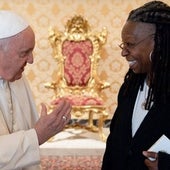 Whoopi Goldberg recuerda su encuentro con el Papa Francisco: «Siento que alguien allá arriba me quiere»