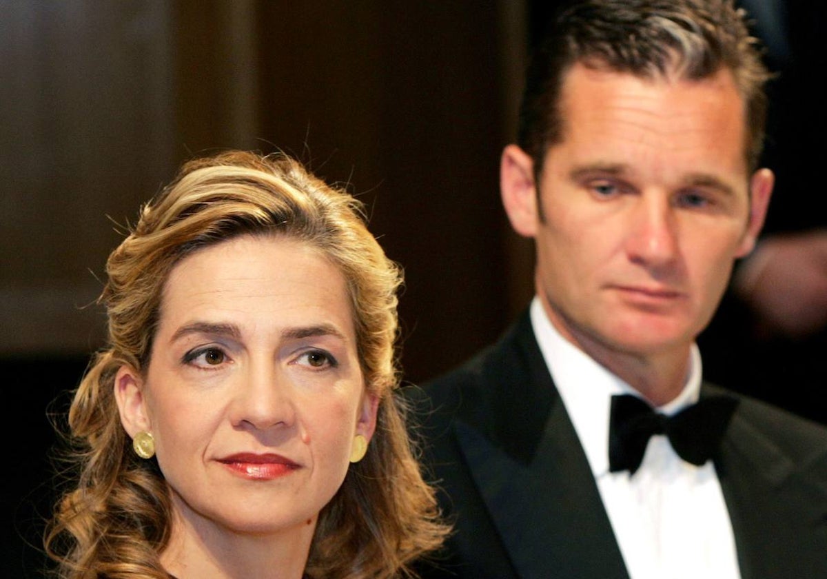 La Infanta Cristina e Iñaki Urdangarin durante los Premios Mariano de Cavia de 2007