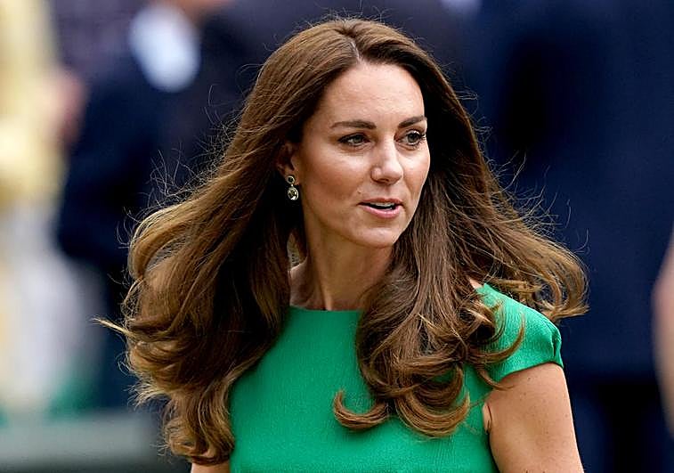 La princesa de Gales recibe el alta hospitalaria tras dos semanas ingresada en las que tuvo que ser «inducida a un coma»