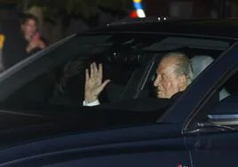 Don Juan Carlos viaja a España este fin de semana y está invitado a la boda de Martínez-Almeida