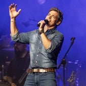 Carlos Baute reúne a familiares y amigos en un emotivo concierto por su 30º aniversario
