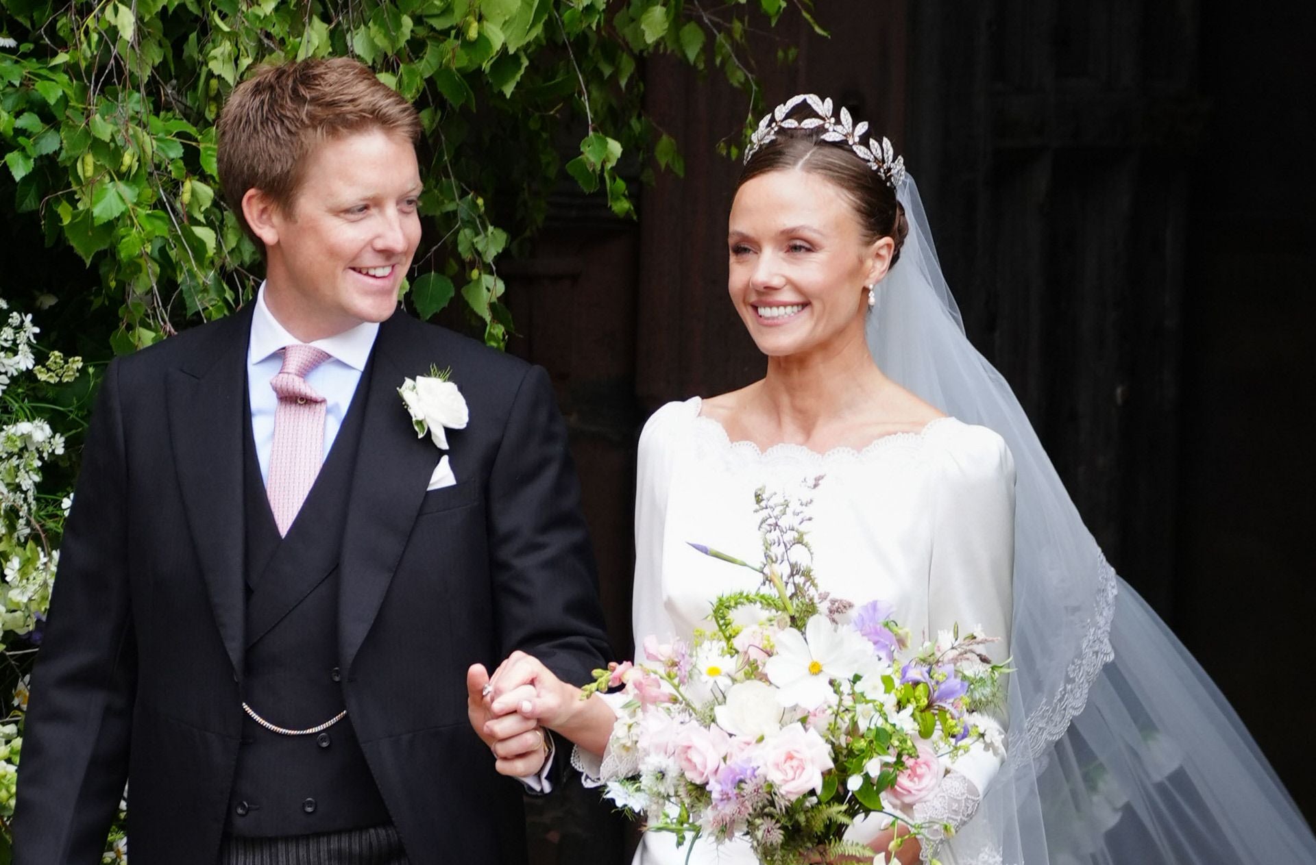 La boda del duque de Westminster y Olivia Henson en Chester, en imágenes