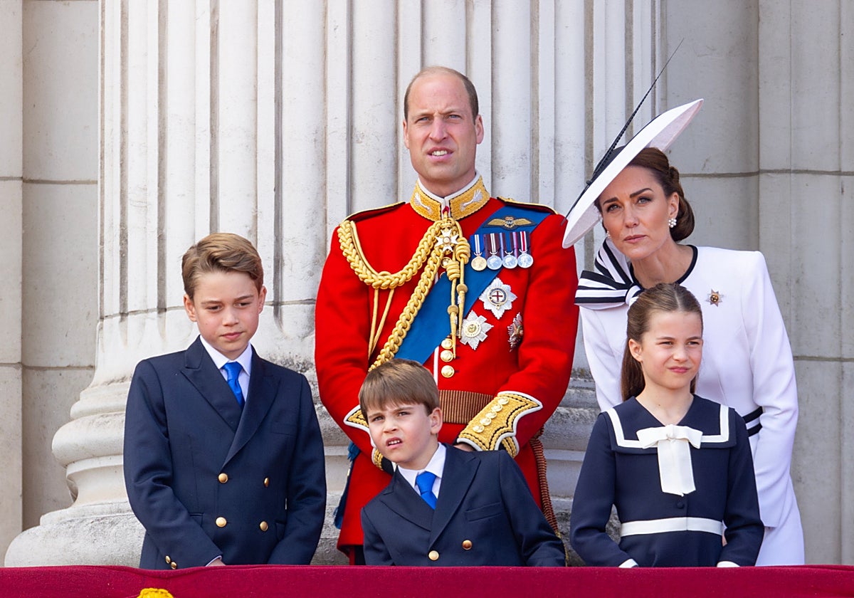 El Príncipe Guillermo, Kate Middleton y sus tres hijos, en el último 'Trooping the Colour'.