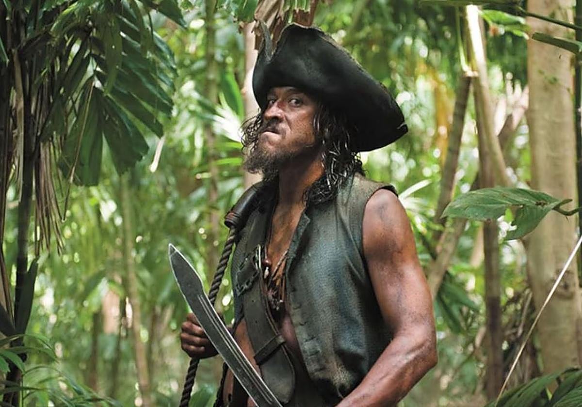 El actor Tamayo Perry en una de las películas de 'Piratas del Caribe'