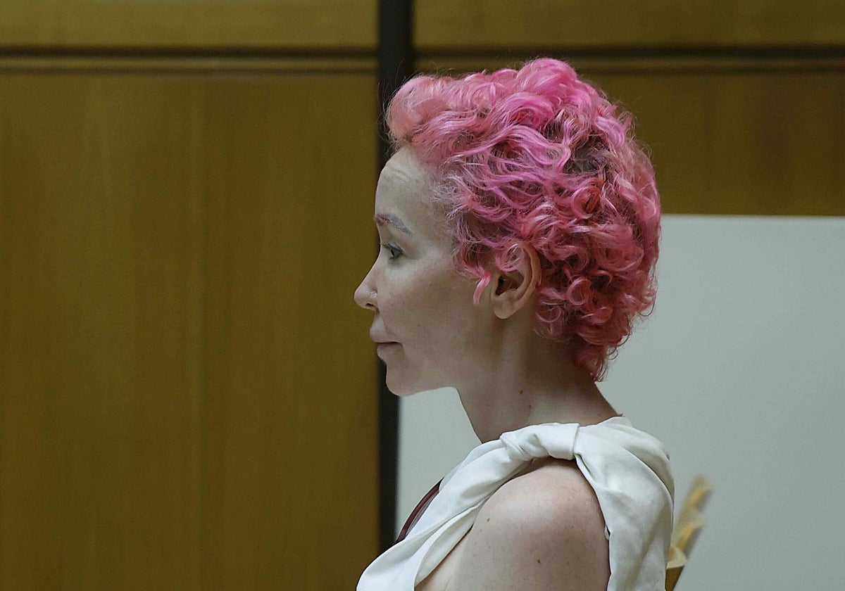 Angela Dobrowolski, en el banquillo de la Audiencia de Barcelona, este lunes, por el intento de asesinato a Mainat