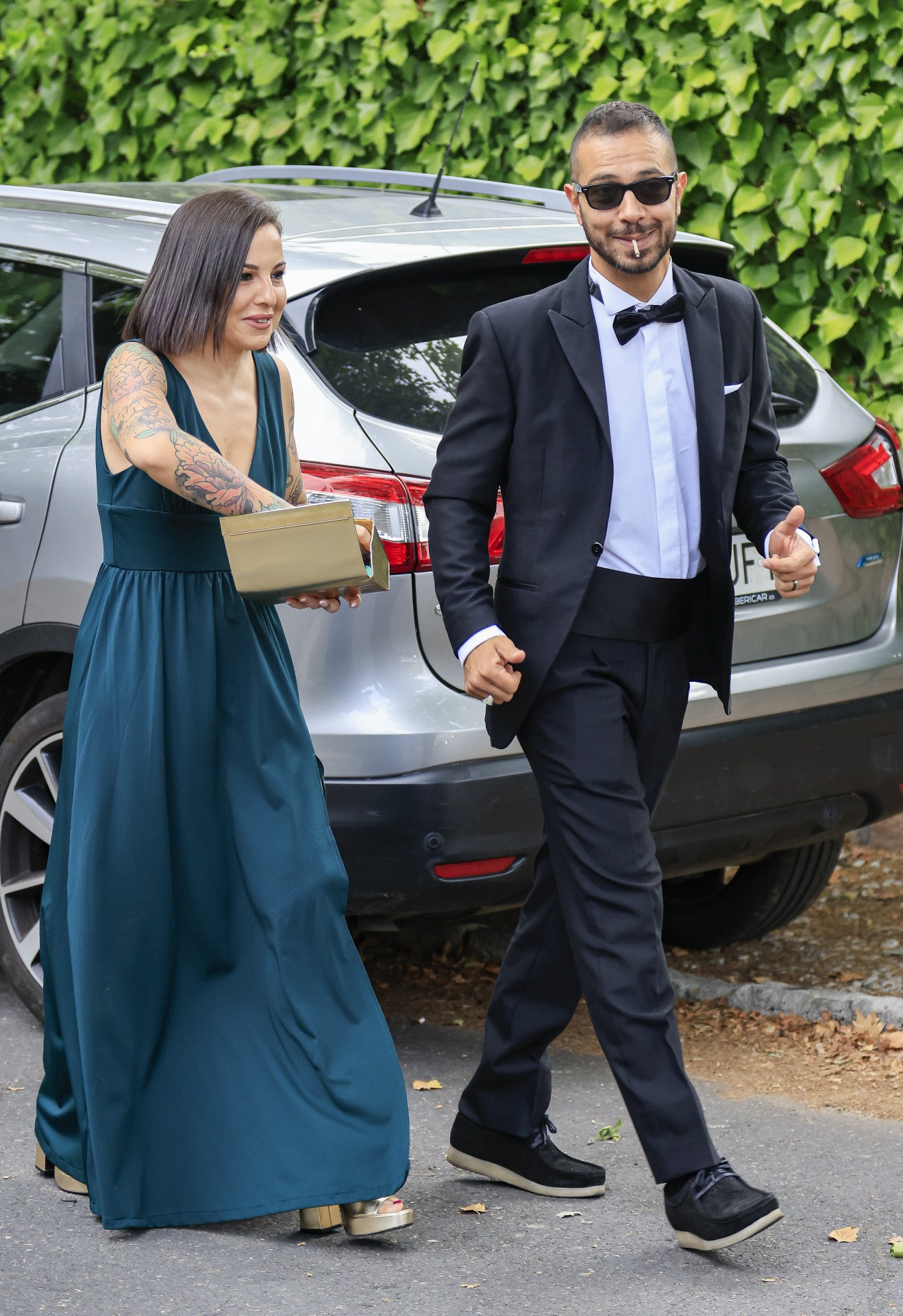 Invitados llegando a la boda