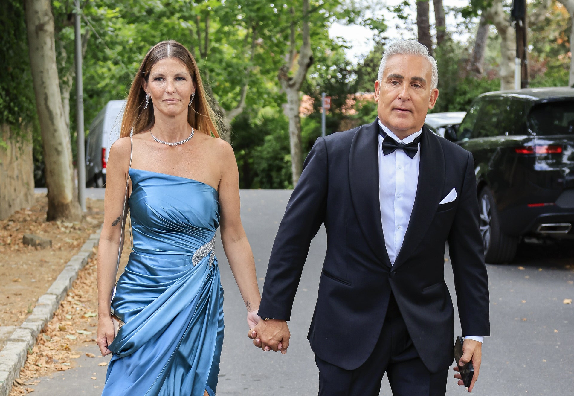 Invitados llegando a la boda