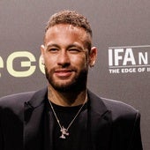 Neymar Jr. presenta a su hija Helena, fruto de una infidelidad