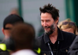 Keanu Reeves revela su proceso de introspección escribiendo su primera novela: «Pienso en la muerte»