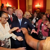 El divertido momento del Rey Carlos III en el evento de la Commonwealth