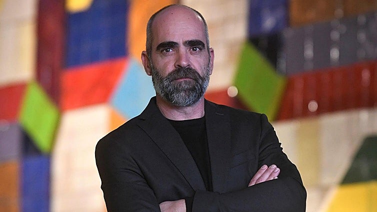 La vida personal de Luis Tosar: una adolescencia rebelde, su relación con una famosa actriz y su mujer Luisa Mayol