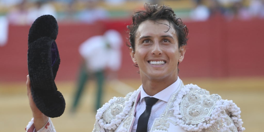 Andrés Roca Rey reaparece en Perú junto a su novia después de su grave ...