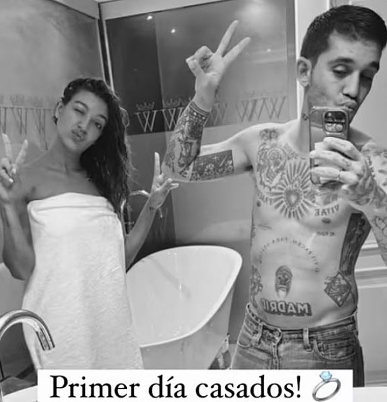 La boda de Ana Guerra y Víctor Elías: un pintor, lágrimas, nada de marisco... y una foto en el baño