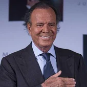 Julio Iglesias, único artista en la Lista Forbes de los más ricos de España: este es su patrimonio y su puesto