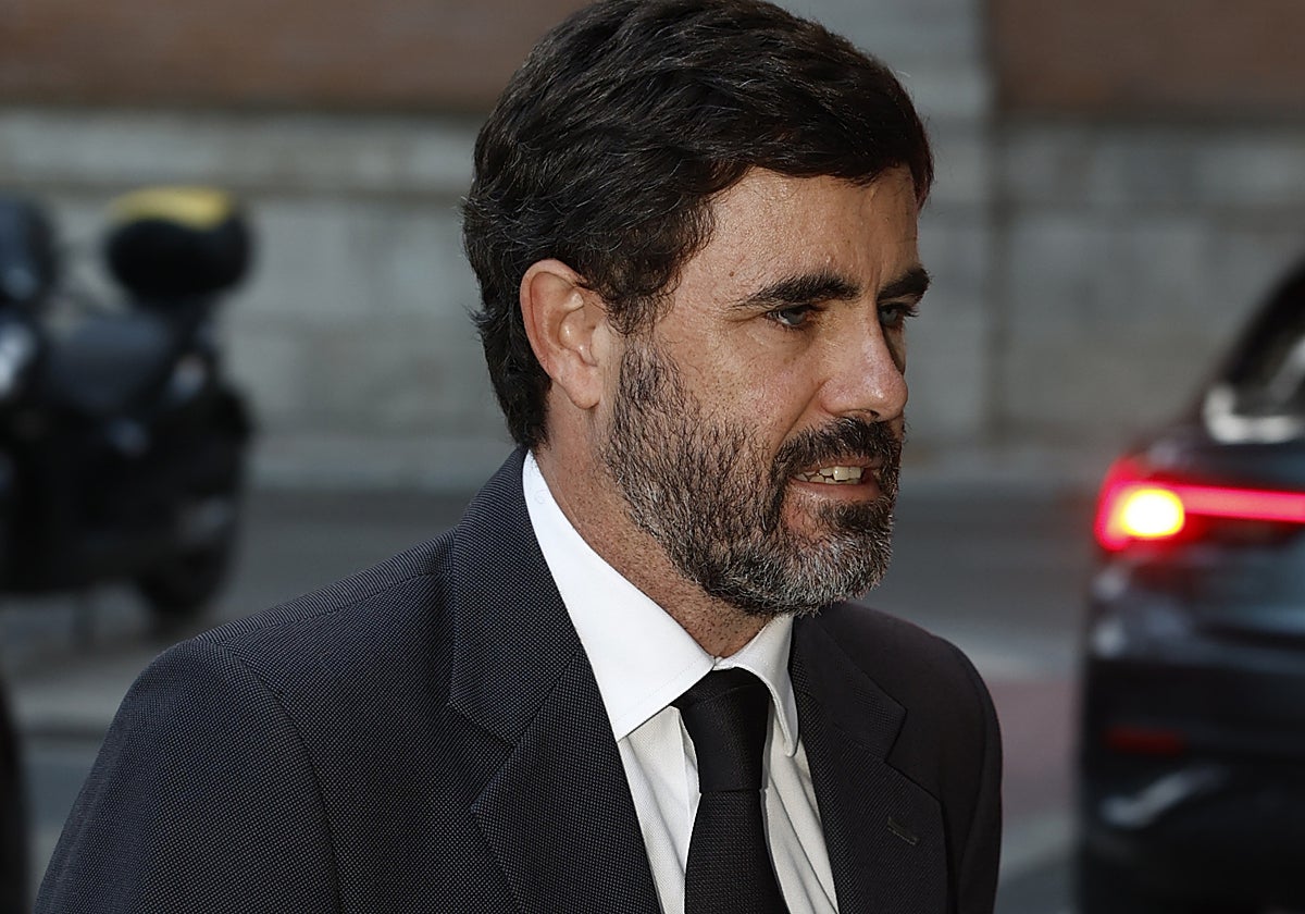 Antonio Matos, en el funeral de Caritina Goyanes