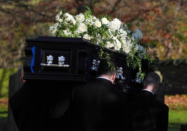 liam-payne-triste-funeral-one-direction-lagrimas-dolor-silencio-perdida-RJfdO24LsOSk7UbIEqGESzI-758x531@diario_abc.jpg