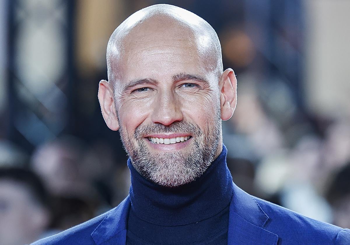 La vida personal de Gonzalo Miró: una infancia sin padre, sus novias famosas y su relación con Felipe González