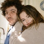 Lo que el 2025 deparará a los famosos: de la boda de Selena Gomez al nacimiento del segundo hijo de Isa Pantoja