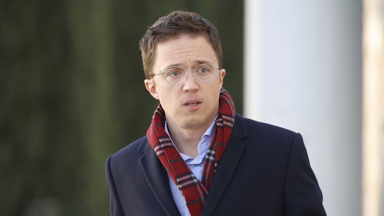 Así es la vida de Iñigo Errejón: su refugio en Húmera, su patrimonio y el escándalo con Elisa Mouliáa