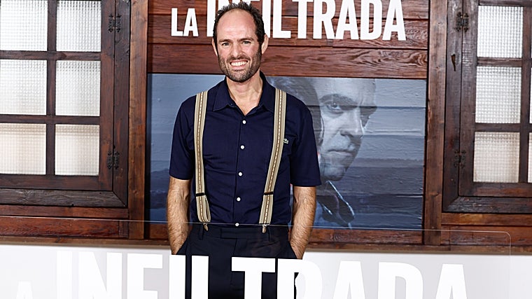 Quién es Diego Anido, actor que interpreta al etarra Sergio Polo en &#039;La Infiltrada&#039;: su edad, sus inicios en la música y el papel que lo llevó al estrellato