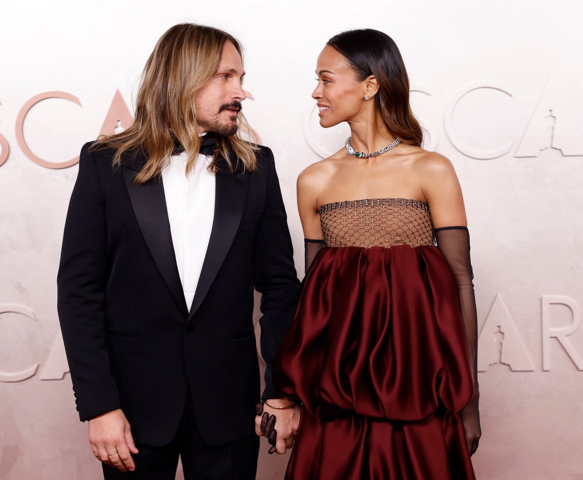 Derroche de amor en los Oscar 2025: la alfombra roja de las parejas