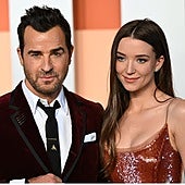 Nueva boda secreta de Justin Theroux: el ex de Jennifer Aniston lleva casado con Nicole Brydon Bloom desde 2024